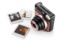Fujifilm apresenta a sua primeira câmara analógica instax de formato quadrado